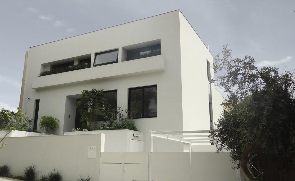 חזית מהרחוב