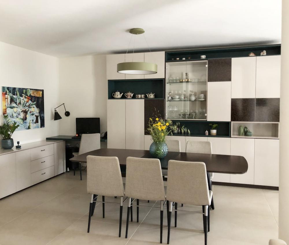 פינת אוכל מתוכננת לפי הזמנה