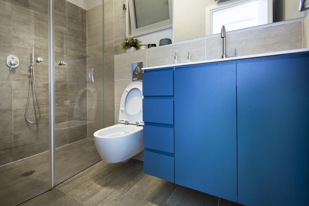 עיצוב דירת קבלן חדר רחצה