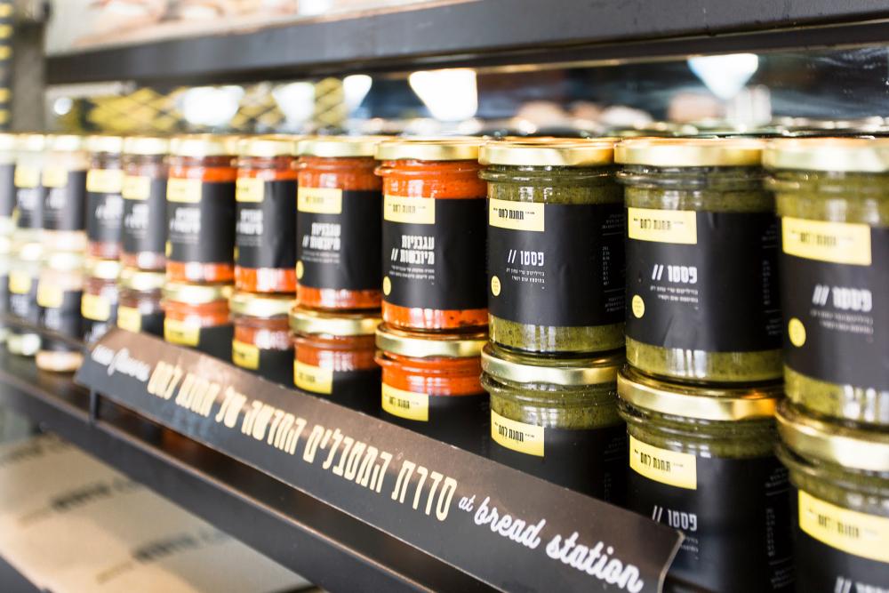 עיצוב תחנת לחם מדפי ברזל