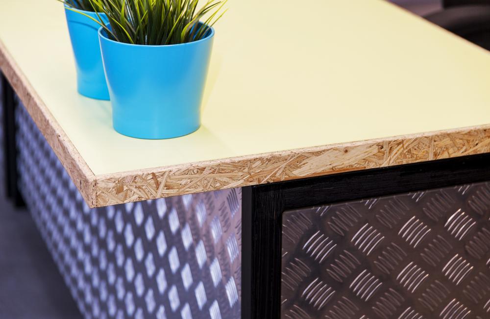 קאנט לפלטת פורמייקה לשולחן