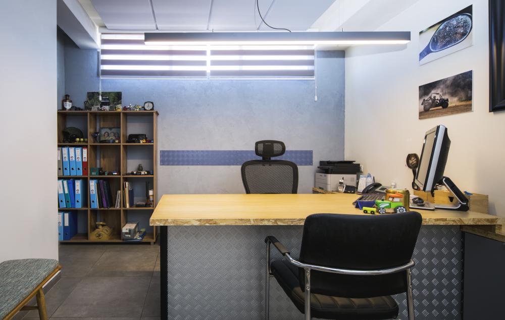 קאנט לפלטת פורניר לשולחן