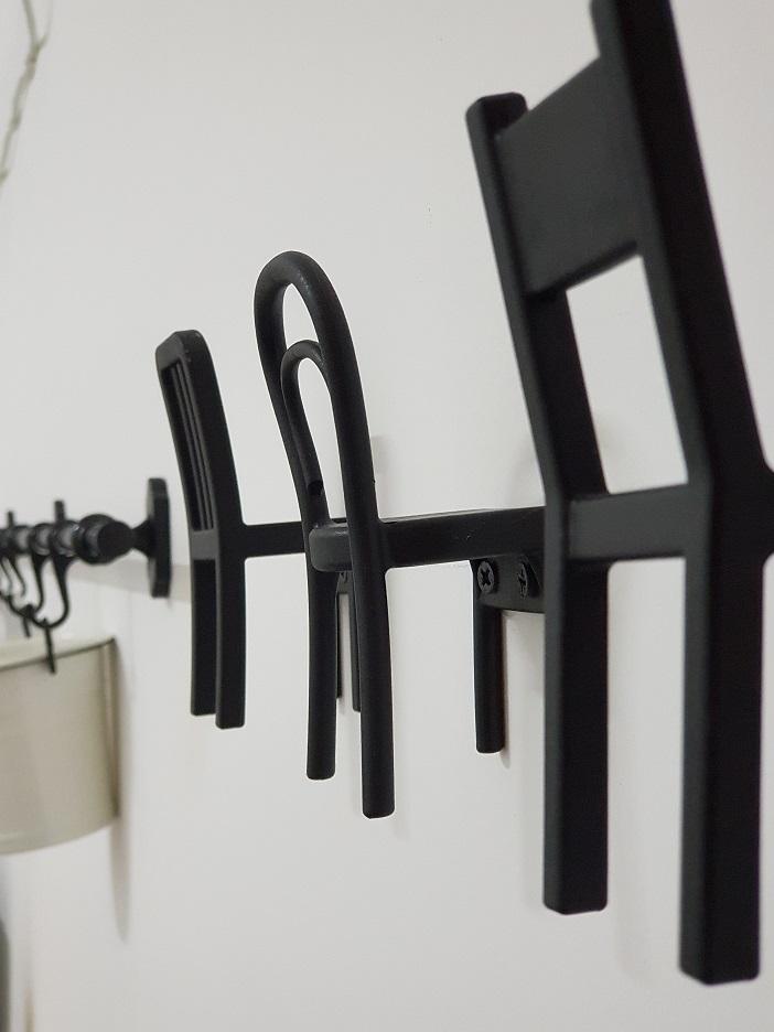 3 מתלים חמודים בצורות של רהיטים לתליית מעילים/תיקים