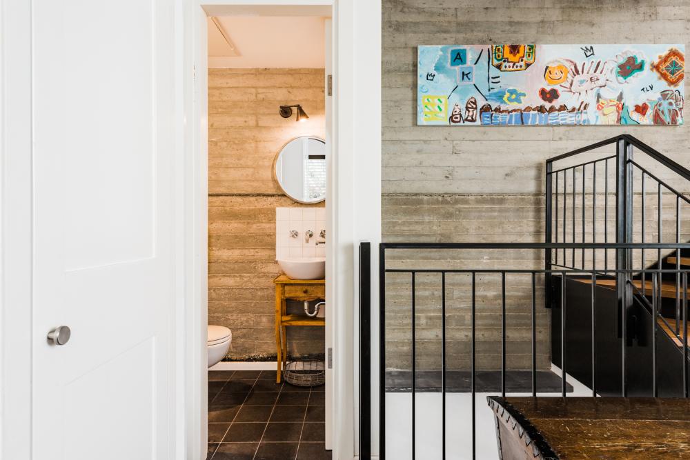 שירותי אורחים ומדרגות