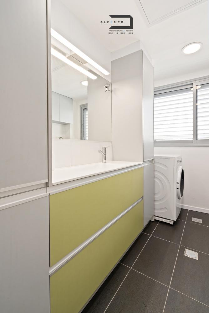 אמבטיה מודרנית